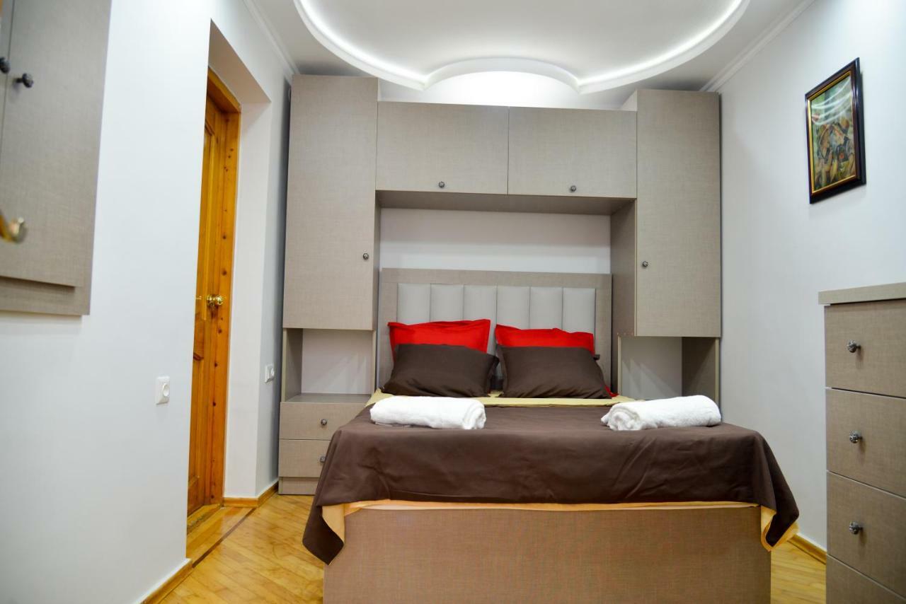 Anastasia Apartment Kutaisi Exteriör bild