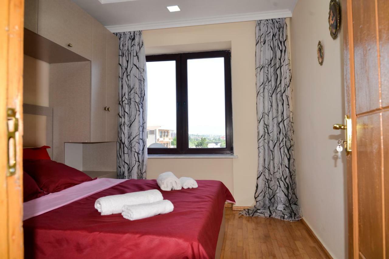 Anastasia Apartment Kutaisi Exteriör bild