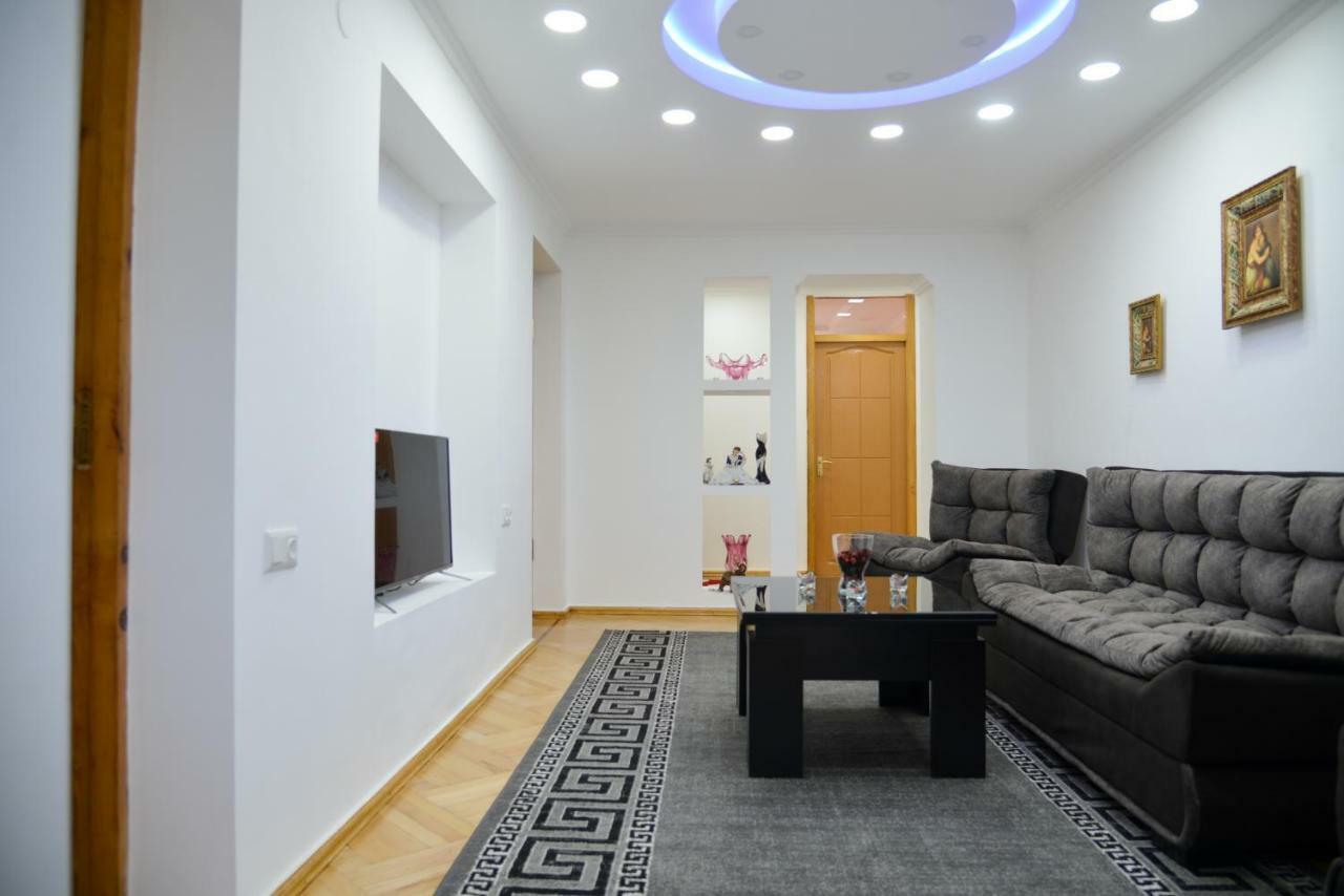 Anastasia Apartment Kutaisi Exteriör bild